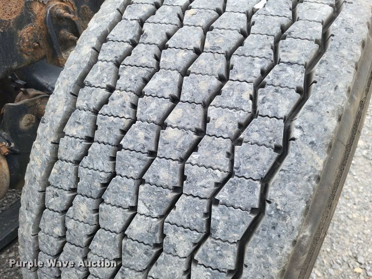 image for item LS9561 2014 International ProStar Plus  semi truck