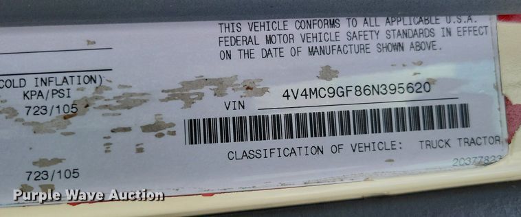 image for item LS9562 2014 Volvo VNM  semi truck