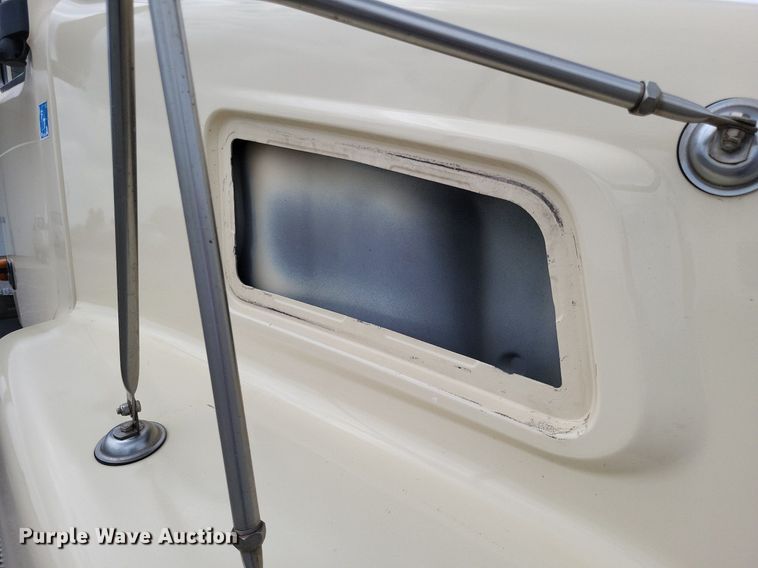 image for item LS9563 2006 Volvo VNM  semi truck