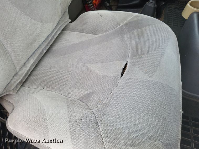 image for item LS9563 2006 Volvo VNM  semi truck