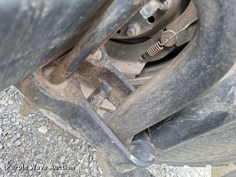 image for item LS9563 2006 Volvo VNM  semi truck