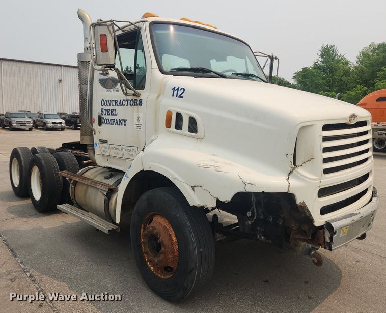 image for item LX9710 2006 Sterling AT9500  semi truck