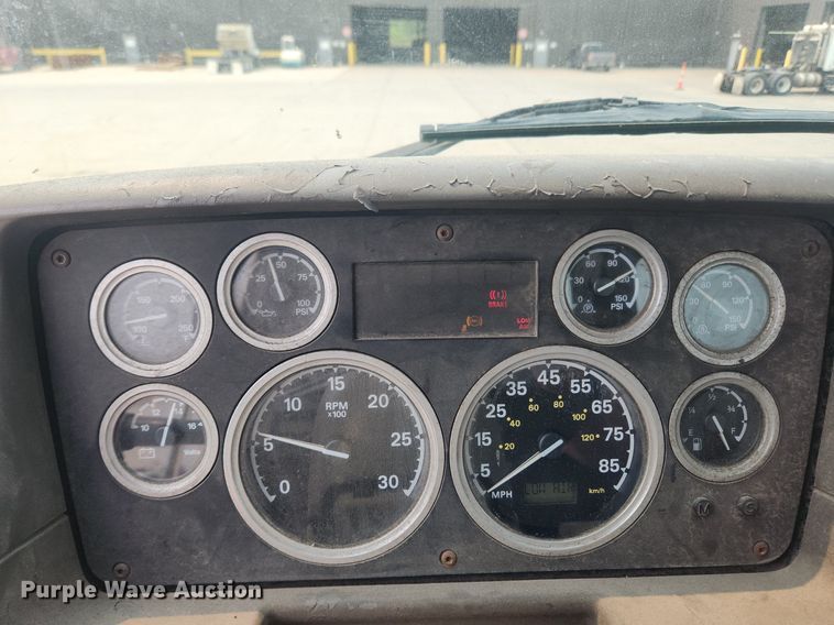 image for item LX9710 2006 Sterling AT9500  semi truck