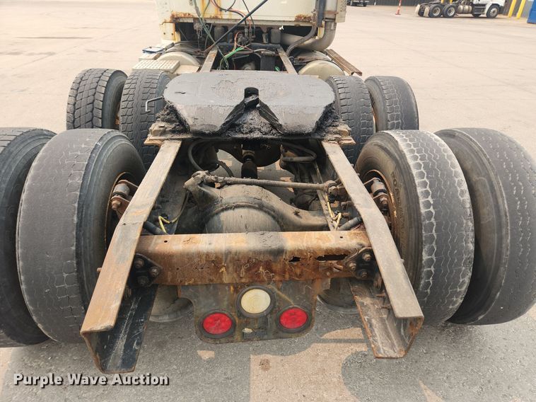 image for item LX9710 2006 Sterling AT9500  semi truck