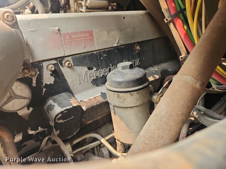 image for item LX9710 2006 Sterling AT9500  semi truck