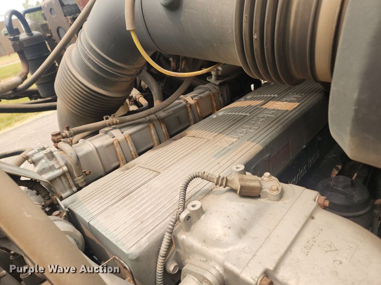 image for item LX9710 2006 Sterling AT9500  semi truck