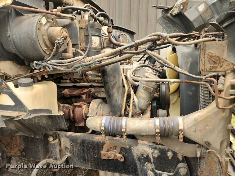 image for item LX9710 2006 Sterling AT9500  semi truck