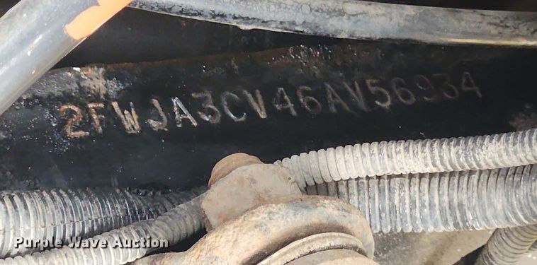 image for item LX9710 2006 Sterling AT9500  semi truck