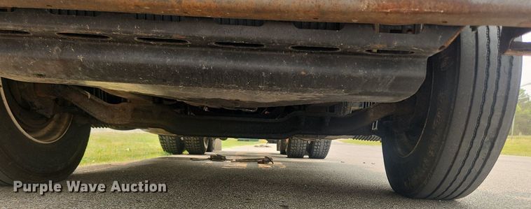 image for item LX9711 2016 Volvo VNL  semi truck