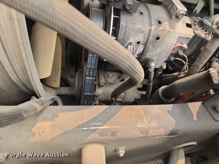 image for item LX9711 2016 Volvo VNL  semi truck