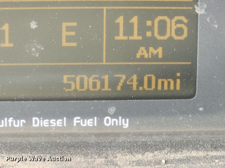 image for item LX9712 2016 Volvo VNL  semi truck