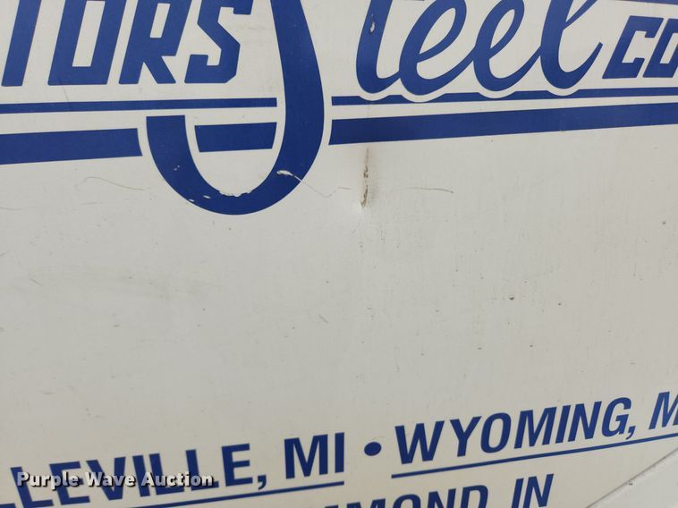 image for item LX9712 2016 Volvo VNL  semi truck