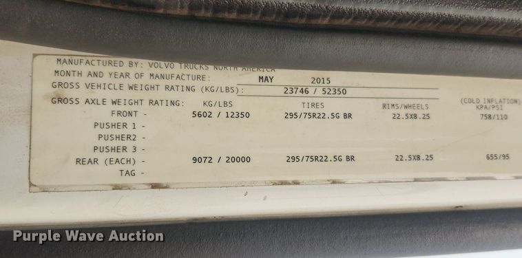 image for item LX9712 2016 Volvo VNL  semi truck