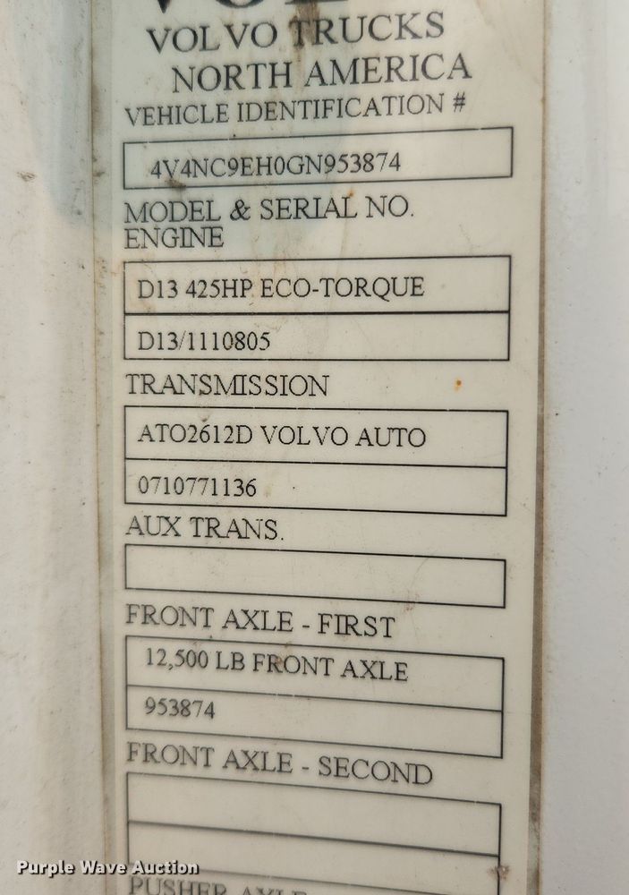 image for item LX9712 2016 Volvo VNL  semi truck