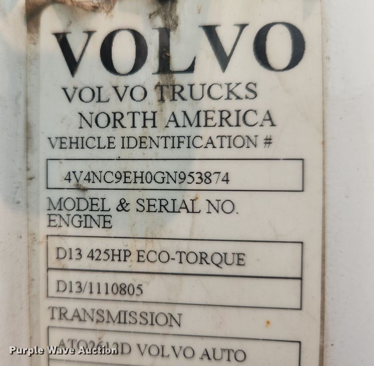 image for item LX9712 2016 Volvo VNL  semi truck