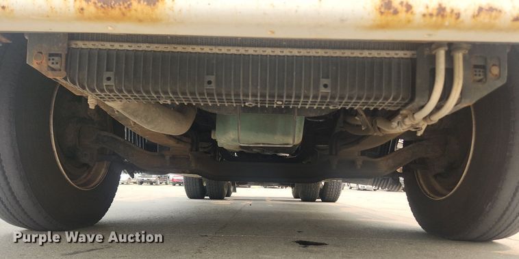 image for item LX9713 2016 Volvo VNL  semi truck