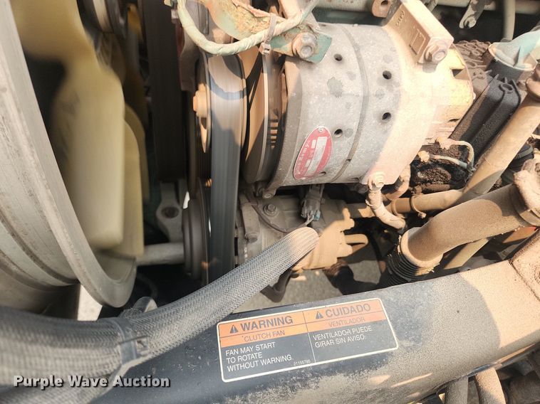 image for item LX9713 2016 Volvo VNL  semi truck