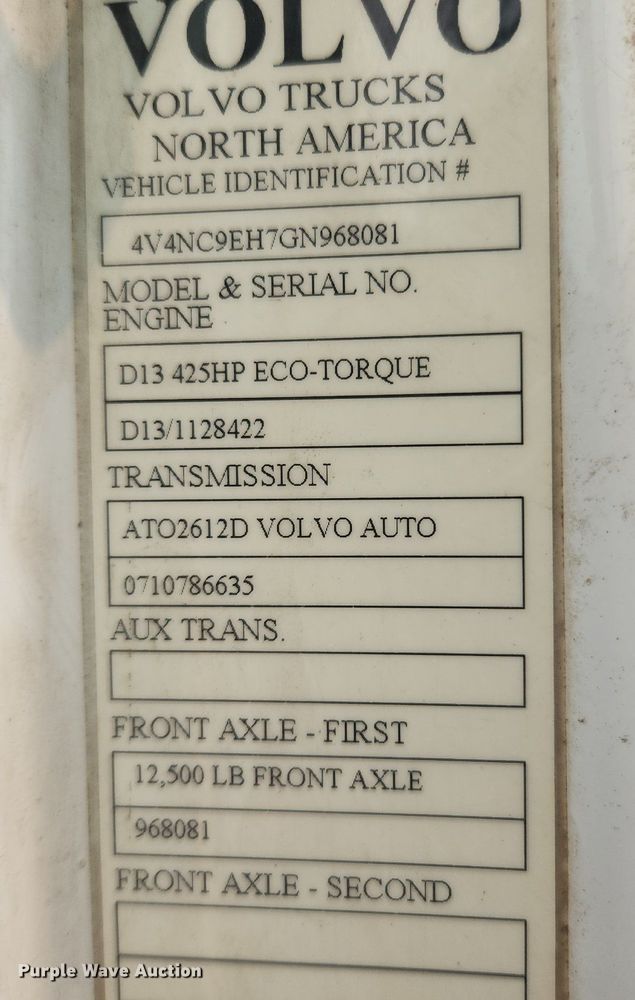 image for item LX9713 2016 Volvo VNL  semi truck