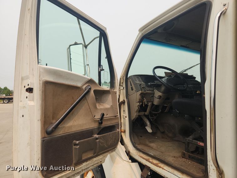 image for item LX9714 2006 Sterling L7500  flatbed truck