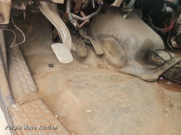 image for item LX9714 2006 Sterling L7500  flatbed truck