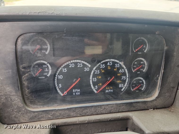 image for item LX9714 2006 Sterling L7500  flatbed truck