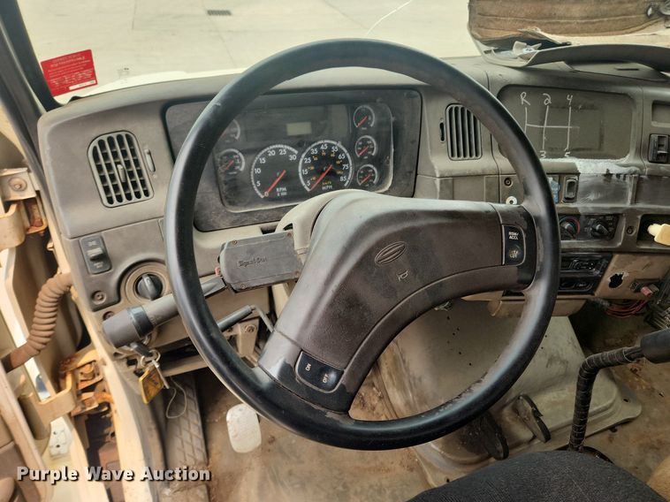 image for item LX9714 2006 Sterling L7500  flatbed truck