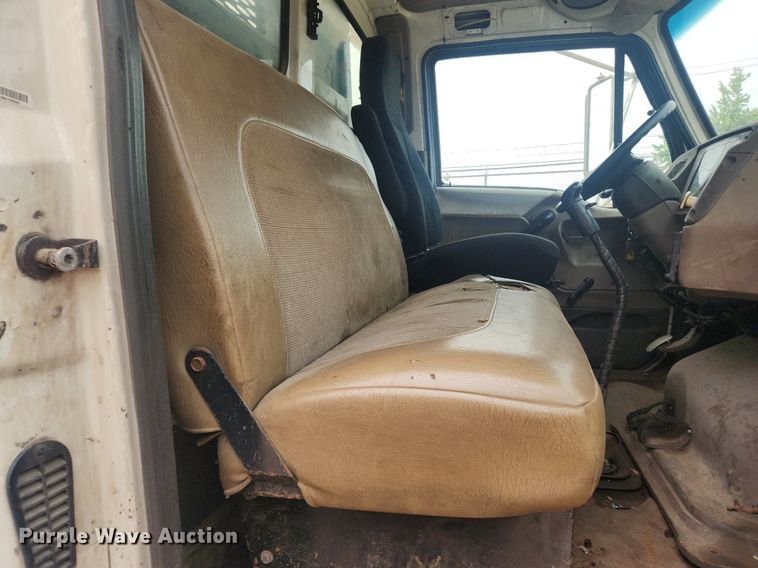 image for item LX9714 2006 Sterling L7500  flatbed truck