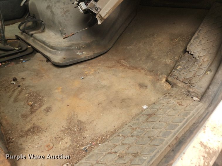 image for item LX9714 2006 Sterling L7500  flatbed truck