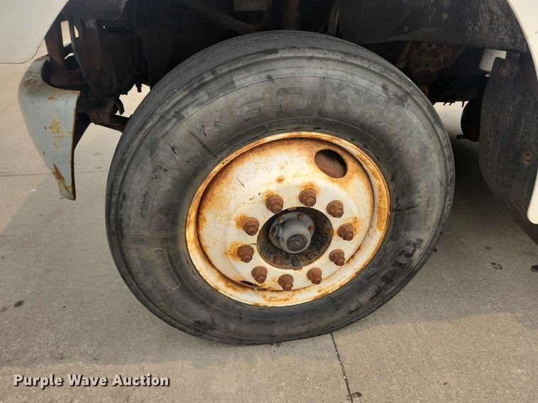 image for item LX9714 2006 Sterling L7500  flatbed truck