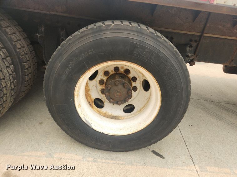 image for item LX9714 2006 Sterling L7500  flatbed truck