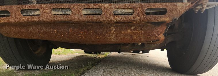 image for item LX9716 2012 Volvo VNL  semi truck