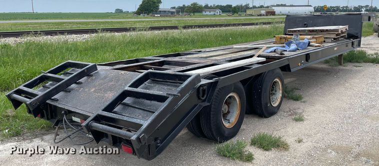 image for item LY9756 1981 Daco LB253782  drop deck equipment trailer