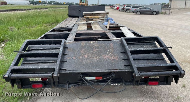 image for item LY9756 1981 Daco LB253782  drop deck equipment trailer