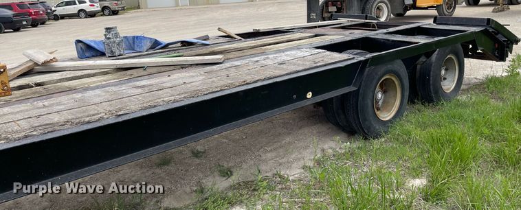 image for item LY9756 1981 Daco LB253782  drop deck equipment trailer