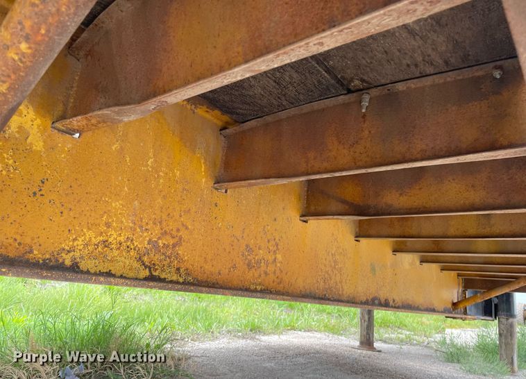 image for item LY9756 1981 Daco LB253782  drop deck equipment trailer