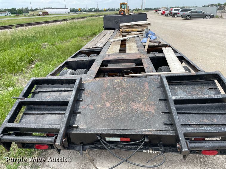 image for item LY9756 1981 Daco LB253782  drop deck equipment trailer