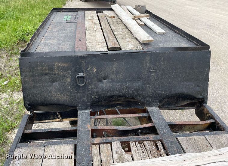 image for item LY9756 1981 Daco LB253782  drop deck equipment trailer