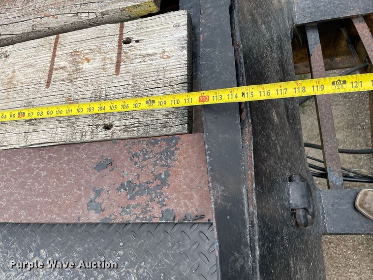 image for item LY9756 1981 Daco LB253782  drop deck equipment trailer