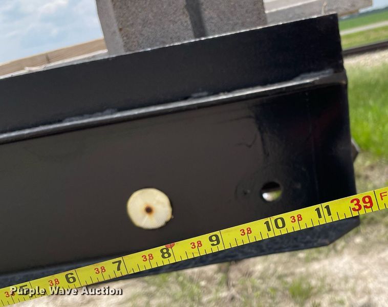 image for item LY9756 1981 Daco LB253782  drop deck equipment trailer