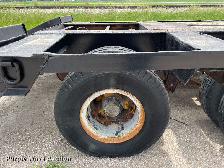 image for item LY9756 1981 Daco LB253782  drop deck equipment trailer