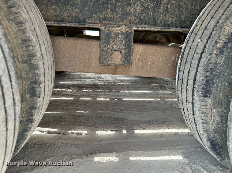 image for item MB9607 2010 Hillsboro 731T  equipment trailer