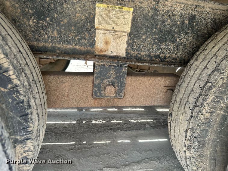 image for item MB9607 2010 Hillsboro 731T  equipment trailer