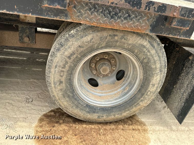 image for item MB9607 2010 Hillsboro 731T  equipment trailer