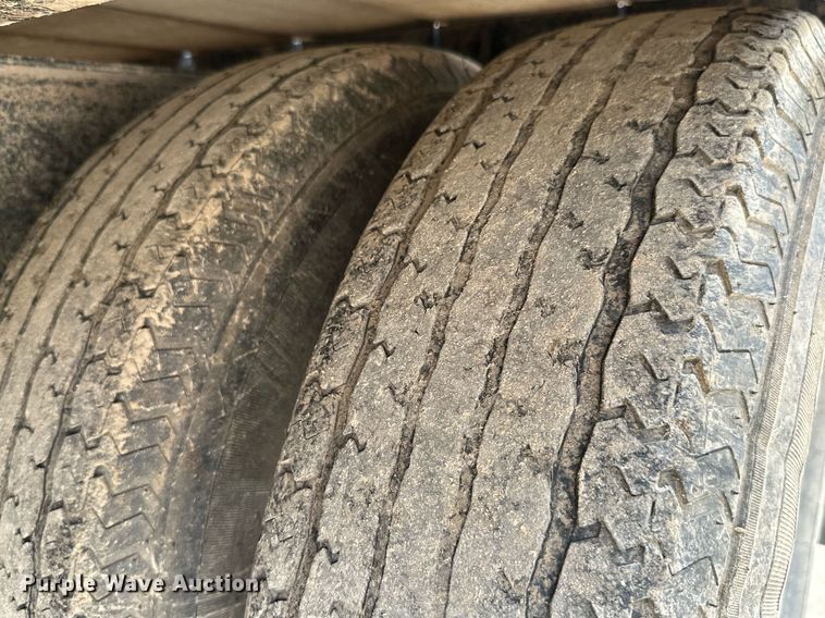 image for item MB9607 2010 Hillsboro 731T  equipment trailer