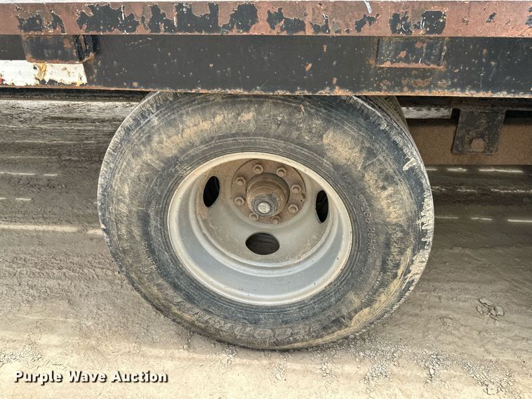 image for item MB9607 2010 Hillsboro 731T  equipment trailer