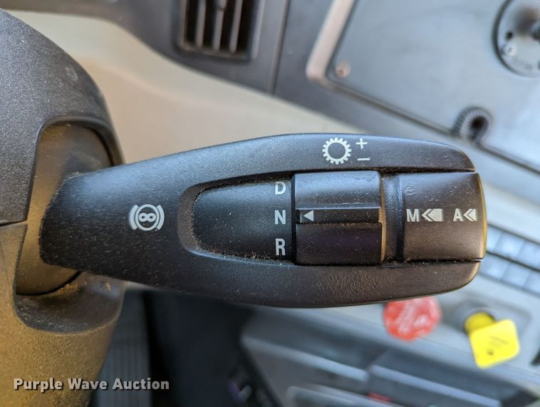 image for item MN9973 2020 Freightliner Cascadia 126  semi truck