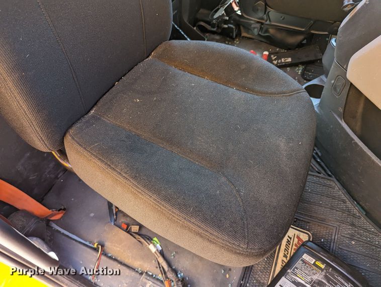 image for item MN9973 2020 Freightliner Cascadia 126  semi truck