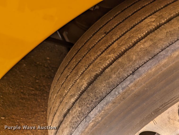 image for item MN9973 2020 Freightliner Cascadia 126  semi truck