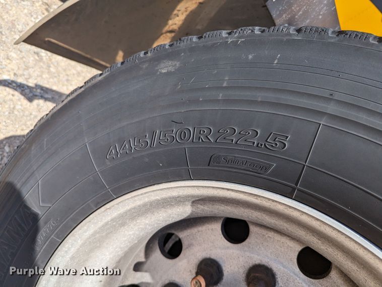 image for item MN9973 2020 Freightliner Cascadia 126  semi truck