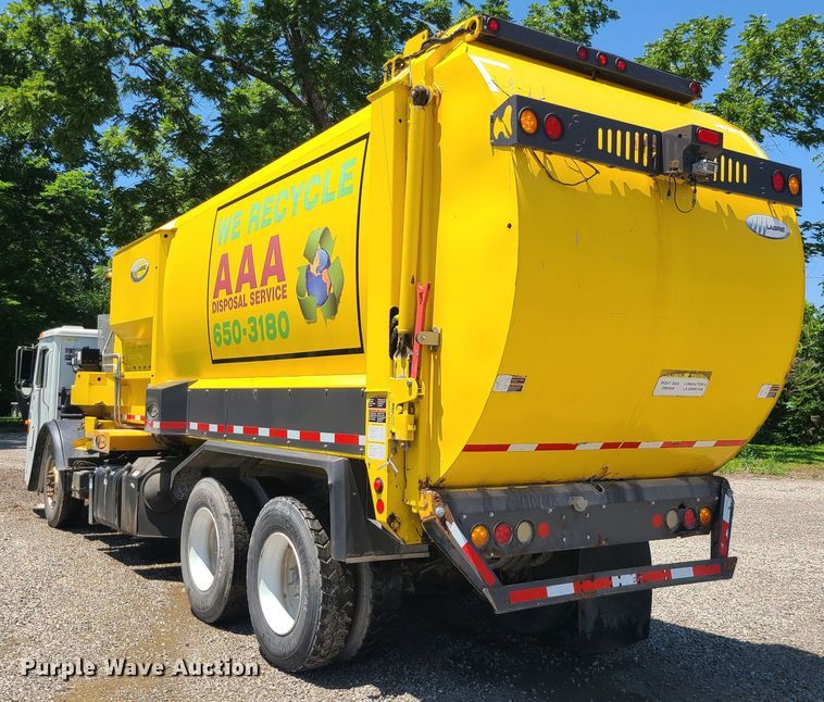 image for item MO9874 2011 Mack LEU  refuse truck